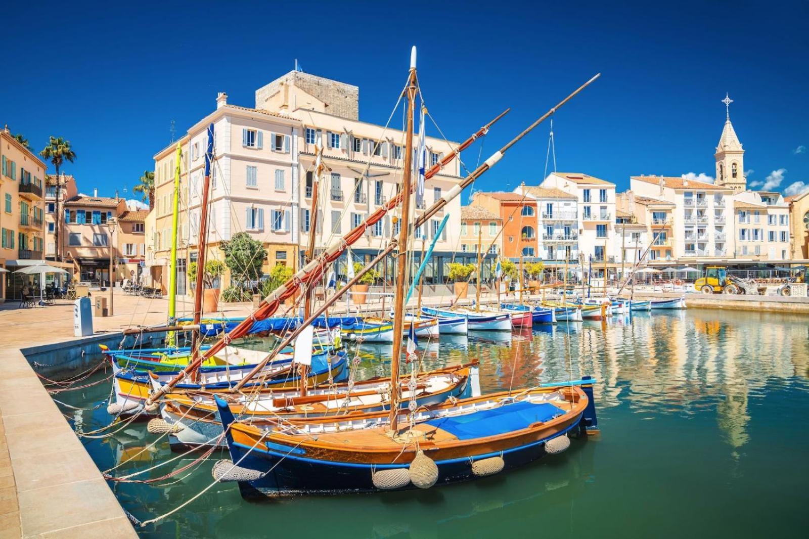 Grand T3 Lumineux Spacieux Propre, Tout Confort, Parking, Ascenseur, Emplacement Central Unique, Port-Commerces-Mer Et Plages A Pied, Location Du Samedi Au Samedi ساناري سور مير المظهر الخارجي الصورة